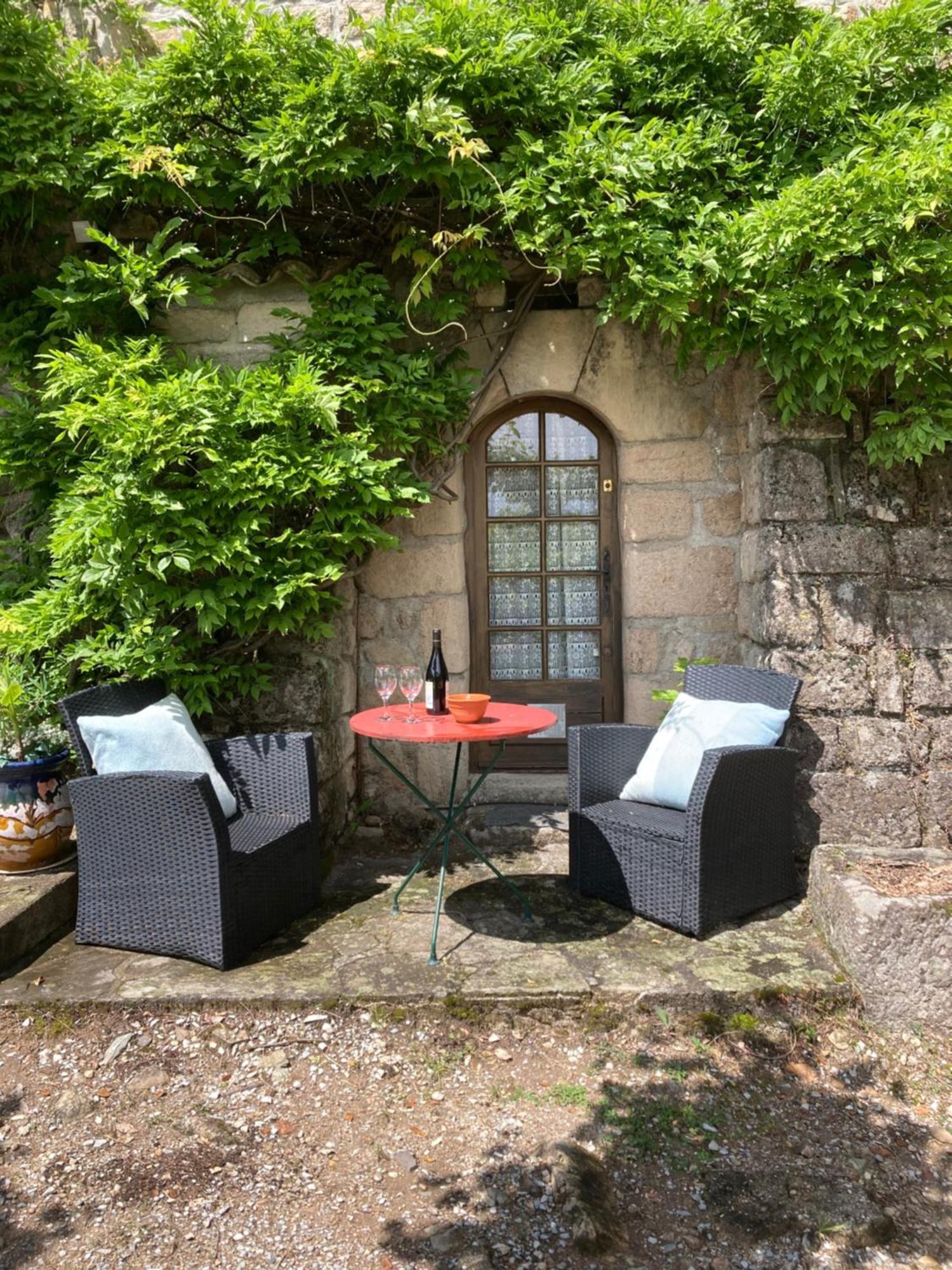 Idyllic French Farmhouse Les Assions Exterior photo